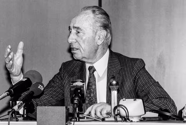 Fotografi 13: AFET Committee meeting with the Minister of Foreign Affairs of Israel.