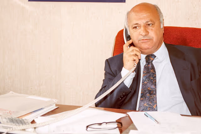 Fotografia 23: Mep Georgios ROMEOS in his office at the EP in Strasbourg
