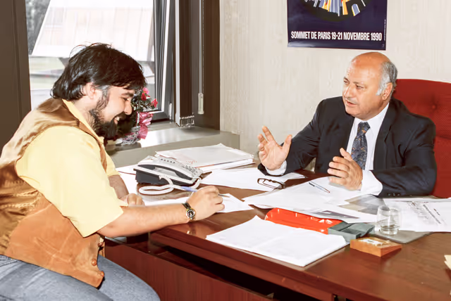 Fotografia 26: Mep Georgios ROMEOS in his office at the EP in Strasbourg