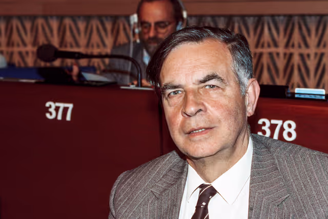 Photo 24: MEP Arthur Stanley NEWENS during the plenary session at the EP in Strasbourg