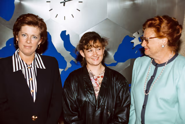 Fotografija 24: MEPs Catherine TRAUTMANN and Marijke VAN HEMELDONCK at the EP in Strasbourg