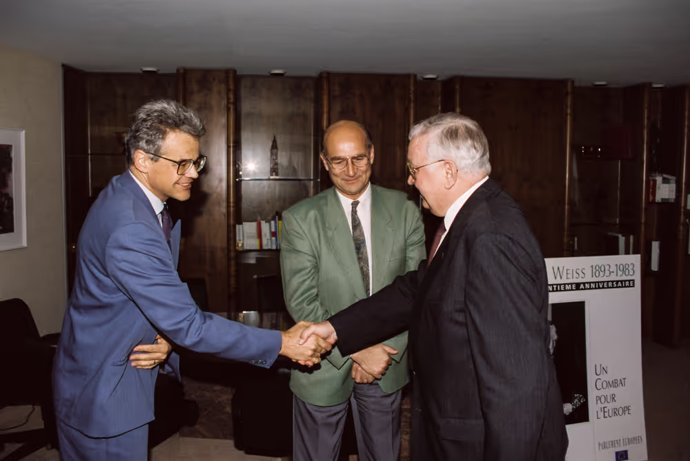 EP President - Egon KLEPSCH meets with MEP Manuel GARCIA AMIGO