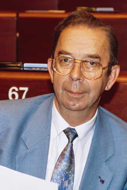 Photo 15: Portrait of MEP Niels Anker KOFOED in the hemicycle at the EP in Strasbourg