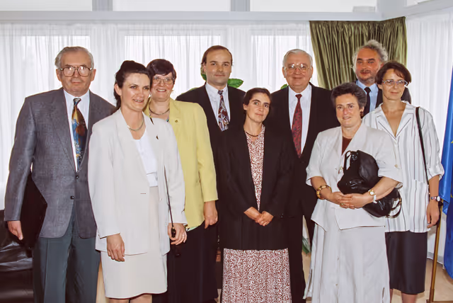 Billede 1: EP President - Egon KLEPSCH meets with visitors group from former German Democratic Republic ( GDR )