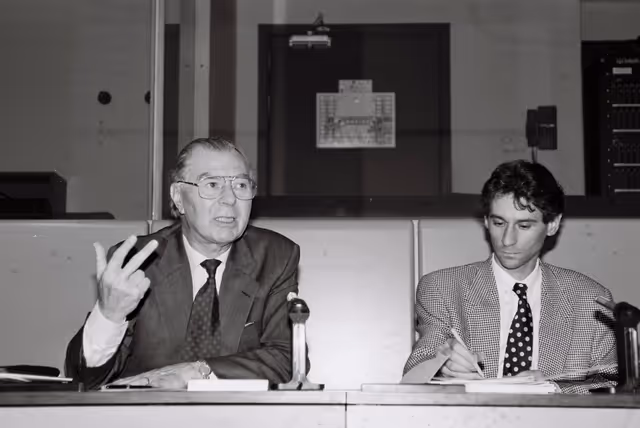 Fotó 9: Belgian MEPs with a group of visitors in Brussels