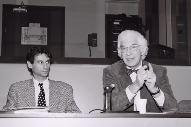 Fotó 3: Belgian MEPs with a group of visitors in Brussels
