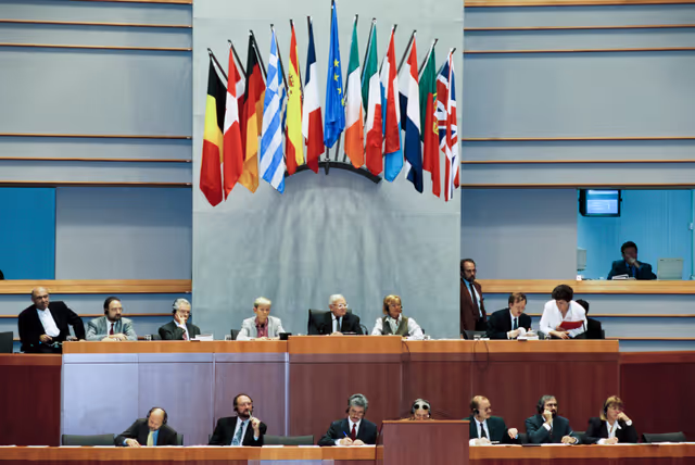 Foto 8: Plenary session in Brussels