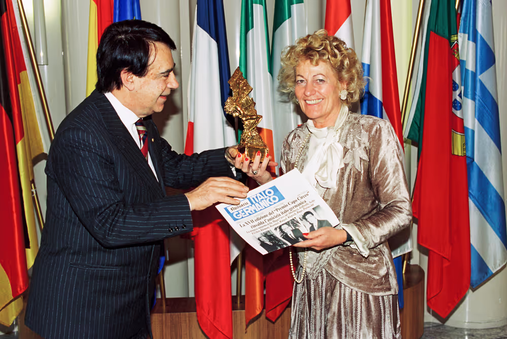 MEP Ursula BRAUN-MOSER receives the 'Premio Capo Circeo' award