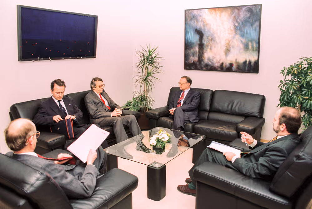 EP President - Klaus HANSH meets with a guest at the EP in Brussels