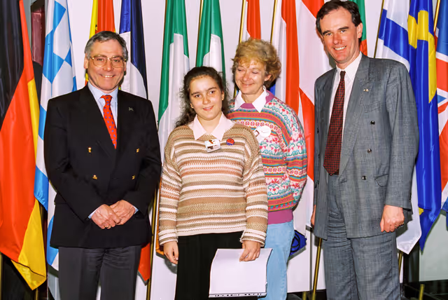Φωτογραφία 7: MEP Kenneth COLLINS meets with guests