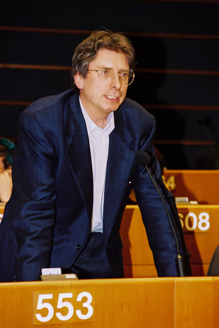 Foto 5: MEP Alexander LANGER during the plenary session at the European Parliament in Brussels.