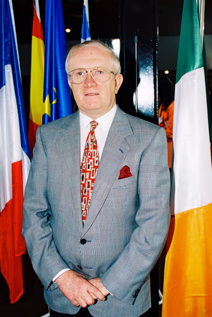 Fotografia 4: Portrait of MEP Pat the Cope GALLAGHER in Strasbourg