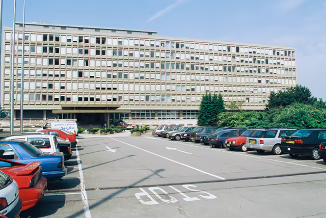 Billede 3: The Robert Schuman building in Luxembourg