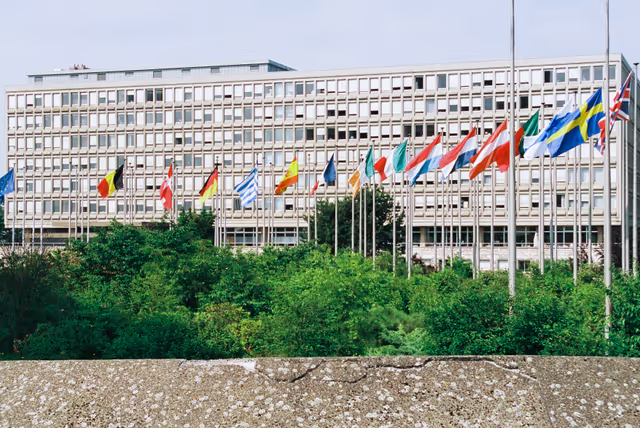 Billede 2: The Robert Schuman building in Luxembourg