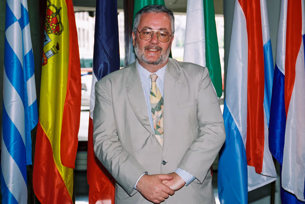 Portrait of MEP Hugh KERR in Brussels