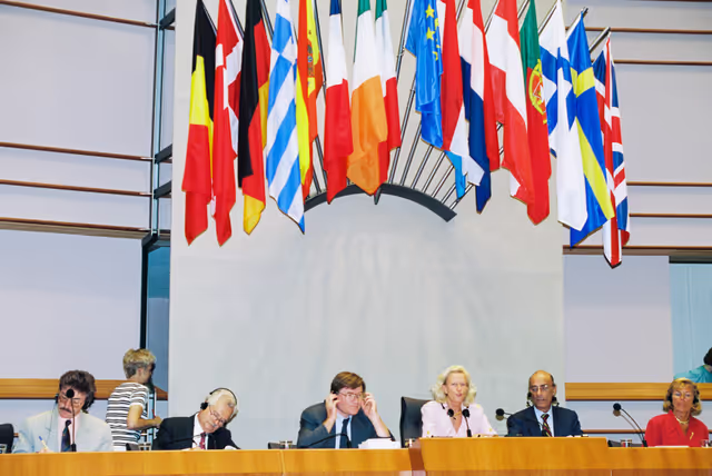 Foto 2: EP Vice-President Nicole FONTAINE presides over a plenary session in Brussels