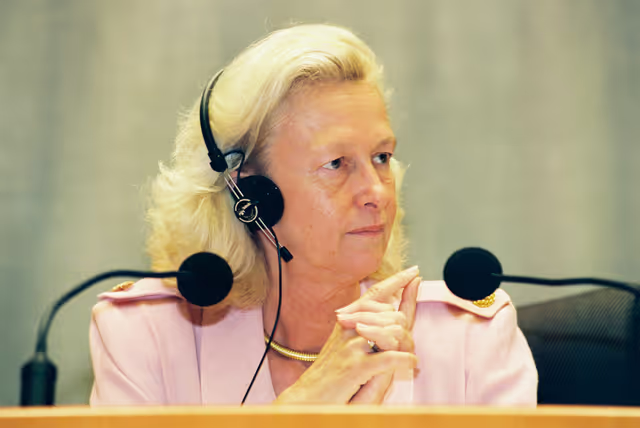Foto 7: EP Vice-President Nicole FONTAINE presides over a plenary session in Brussels