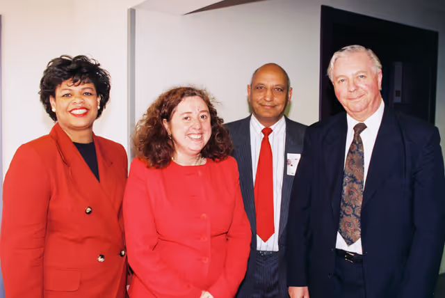 Fotó 3: British MEPs meet with Avtar Singh JOUHL of the Indian Workers Association