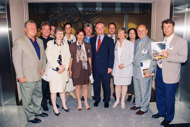 Nuotrauka 2: EP President with a group of visitors in Brussels