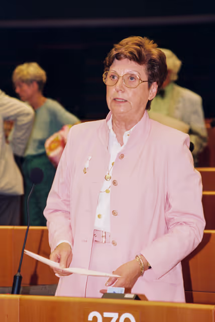 Foto 36: MEP Maren GUNTHER speaks in plenary session in Brussels