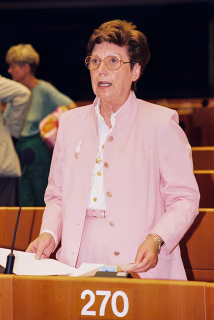 Foto 35: MEP Maren GUNTHER speaks in plenary session in Brussels