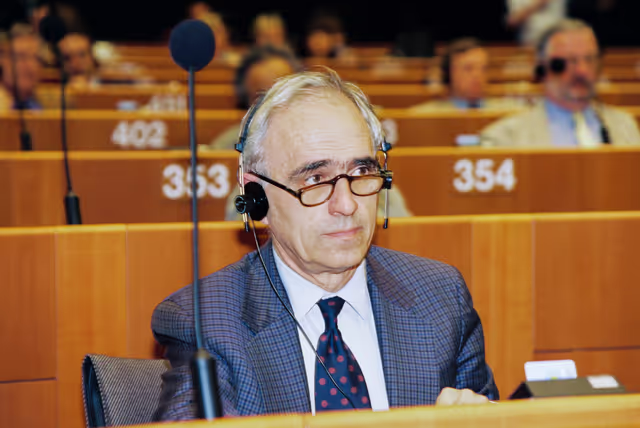 Foto 41: MEP Pierre CARNITI attends a plenary session in Brussels