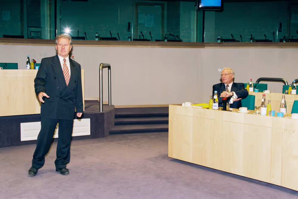 MEP Gunter RINSCHE with visitors in Brussels