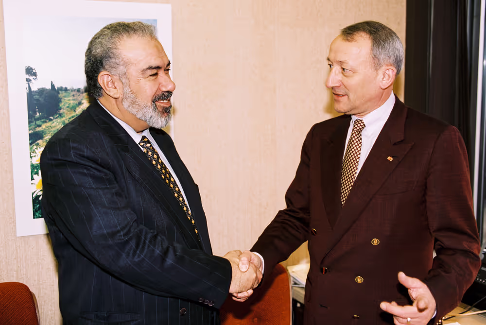 Mep Peter Michael MOMBAUR meets with a guest