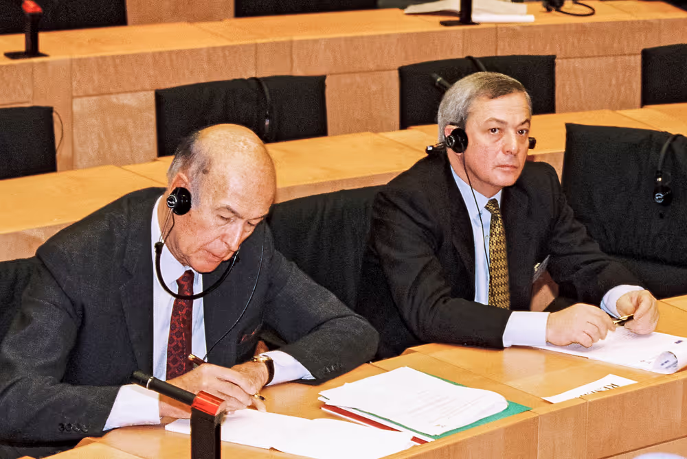 Roundtable on the Euro