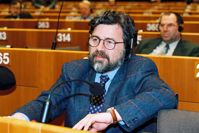 Photo 3: Plenary session in Brussels