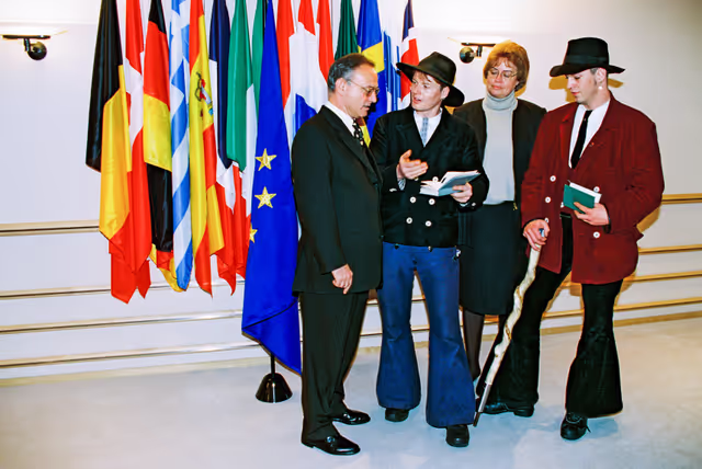 Fotografia 1: EP President meets with German youngsters taking part in the Youth Conference in Brussels