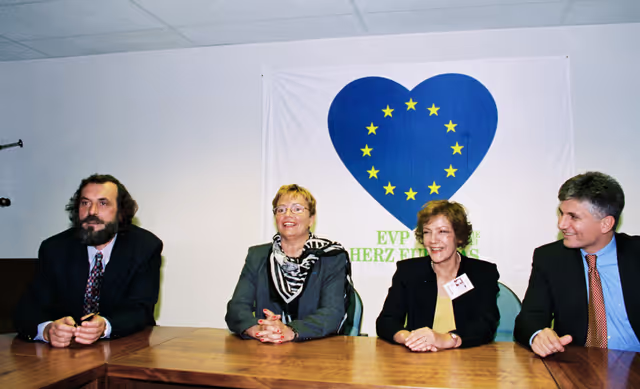 Fotagrafa 1: Doris PACK meets a German delegation