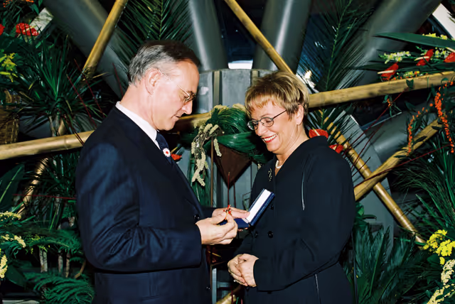 Suriet 19: German MEPs are awarded the German 'Verdienstkreuz' (Merit Cross of the Federal Republic of Germany)