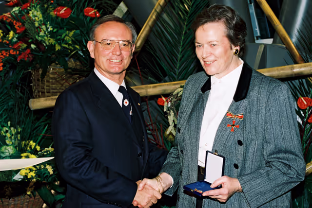 Suriet 31: German MEPs are awarded the German 'Verdienstkreuz' (Merit Cross of the Federal Republic of Germany)