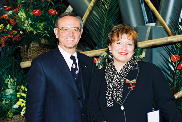 Suriet 5: German MEPs are awarded the German 'Verdienstkreuz' (Merit Cross of the Federal Republic of Germany)