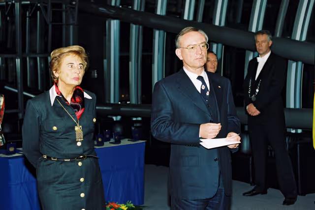 Suriet 36: German MEPs are awarded the German 'Verdienstkreuz' (Merit Cross of the Federal Republic of Germany)