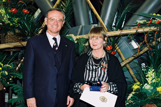 Suriet 18: German MEPs are awarded the German 'Verdienstkreuz' (Merit Cross of the Federal Republic of Germany)