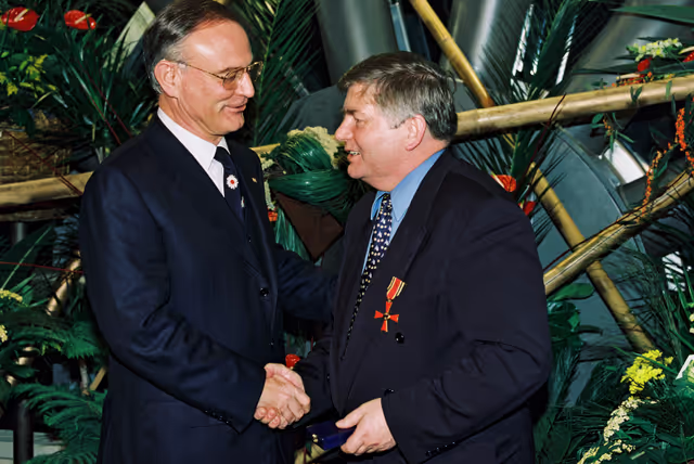 Suriet 1: German MEPs are awarded the German 'Verdienstkreuz' (Merit Cross of the Federal Republic of Germany)