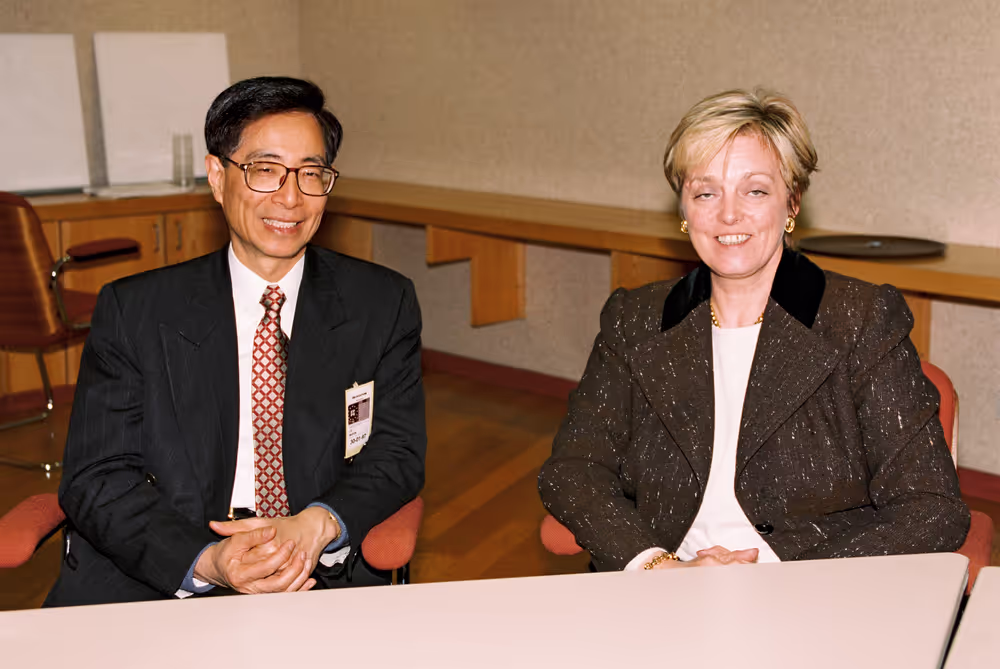 MEP Annemie NEYTS-UYTTEBROECK meets with Martin LEE