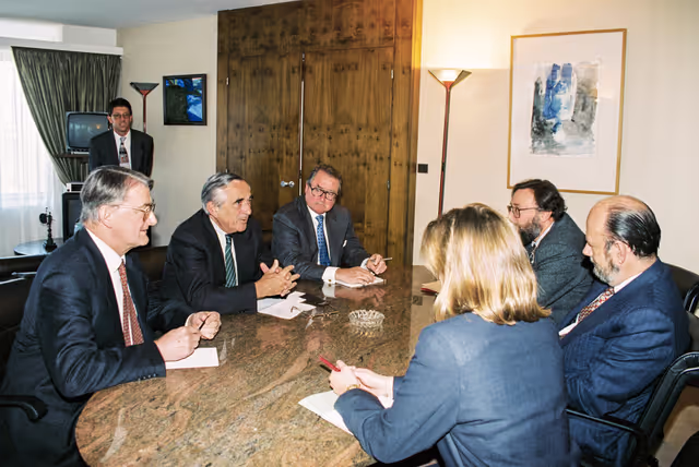 Nuotrauka 2: Jose Maria GIL-ROBLES GIL-DELGADO EP President meets with Francois PERIGOT President of the UNICE