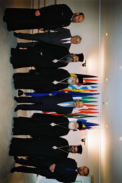 Foto 9: Jose Maria GIL ROBLES EP President, meets with religious leaders