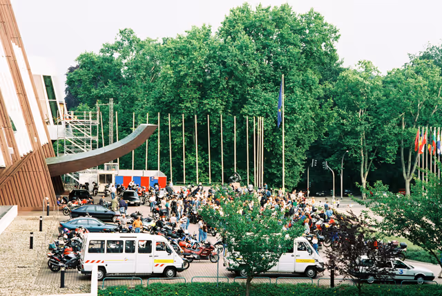 Fotografie 3: Start of a motorbike parade in Strasbourg