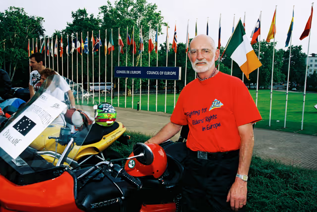 Fotografie 17: Start of a motorbike parade in Strasbourg