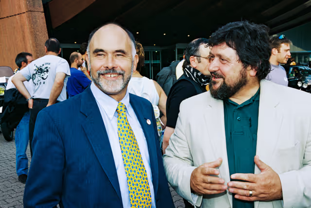 Fotografie 20: Start of a motorbike parade in Strasbourg