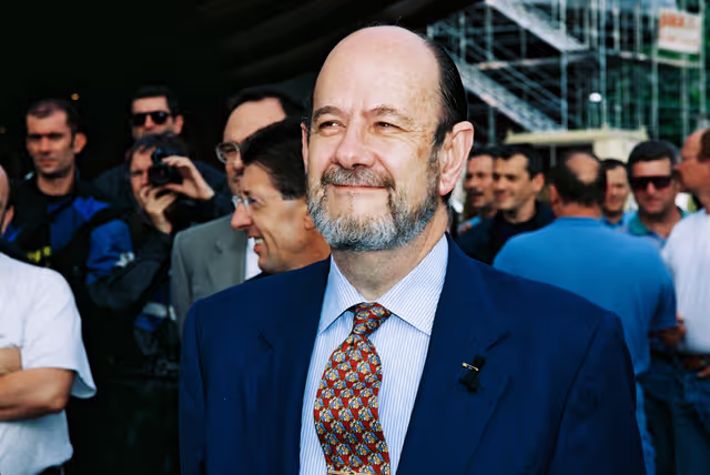 Fotografie 16: Start of a motorbike parade in Strasbourg