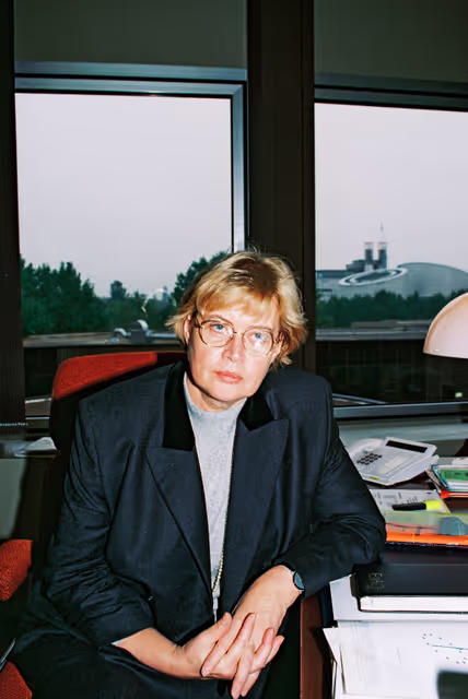 Zdjęcie 11: Portrait of MEP Magdalene HOFF in her office in Strasbourg