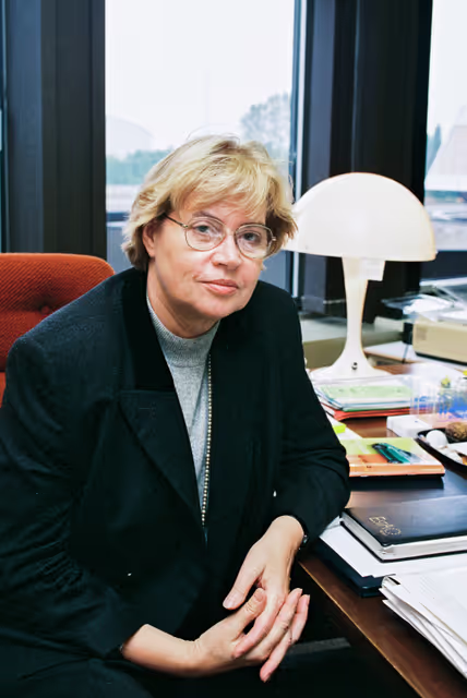 Zdjęcie 1: Portrait of MEP Magdalene HOFF in her office in Strasbourg