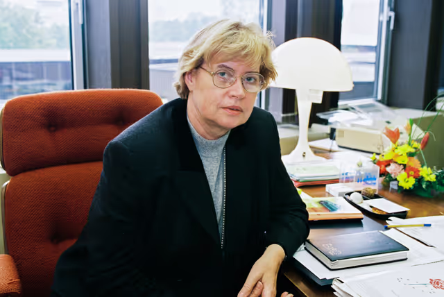 Zdjęcie 9: Portrait of MEP Magdalene HOFF in her office in Strasbourg