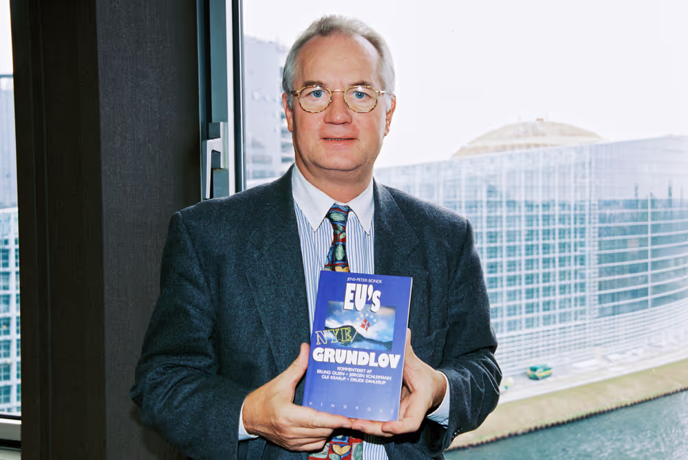 MEP Jens-Peter BONDE presents his book on the new EU Constitution - EU's nye grundlov