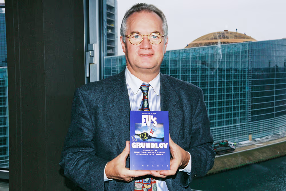 MEP Jens-Peter BONDE presents his book on the new EU Constitution - EU's nye grundlov